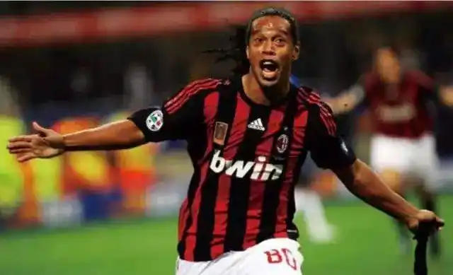 電訊報：曼聯預計6000萬鎊轉會費簽下卡塞米羅.